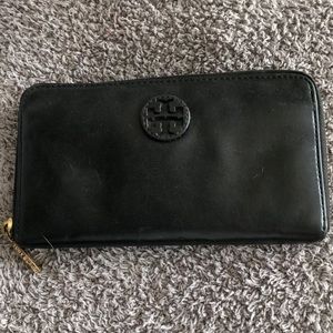 Tory Burch Bags - Tory Burch Wallet Tory Burch Bags - Tory Burch Wallet
